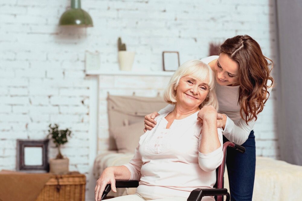 10 powodów, dlaczego warto zostać opiekunką osób starszych!