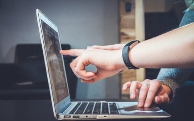 W jaki sposób możesz zwiększać swoje kompetencje zawodowe jako opiekun lub opiekunka osób starszych?