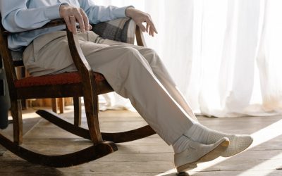 What to look for before starting work as a senior caregiver?