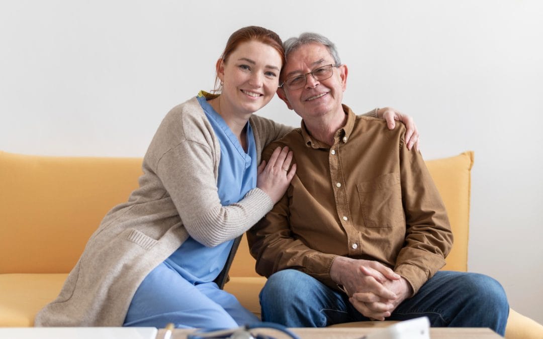 Typowy dzień pracy opiekunki osób starszych: Czego można się spodziewać?